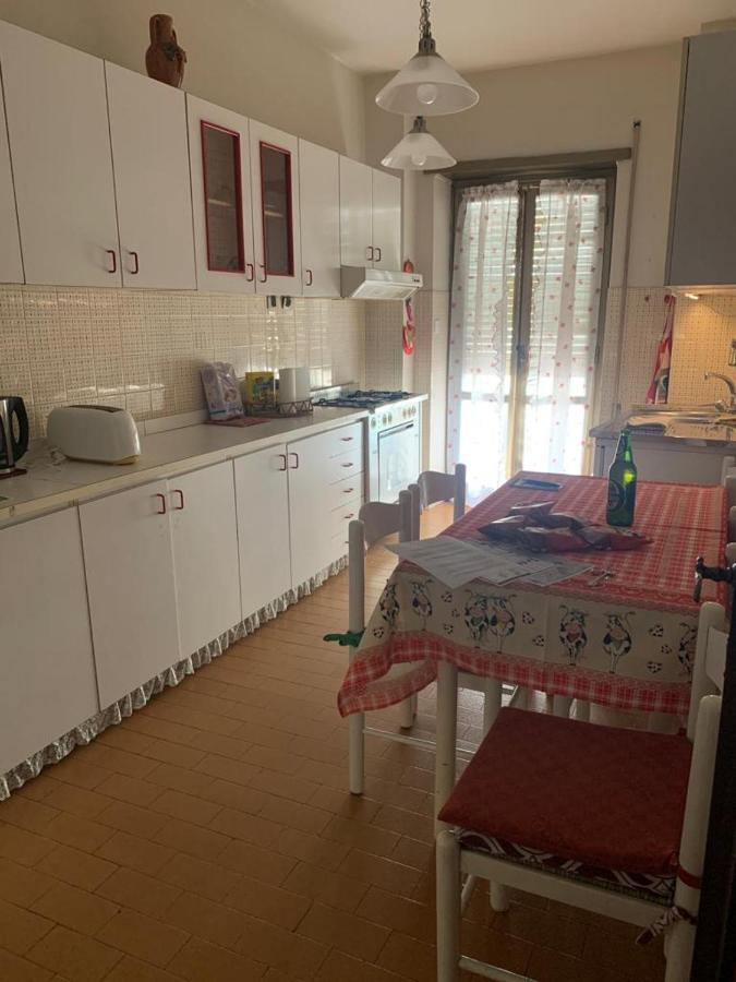The Family House Roma Apartment ภายนอก รูปภาพ