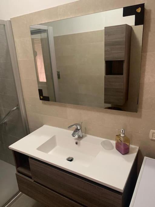 The Family House Roma Apartment ภายนอก รูปภาพ